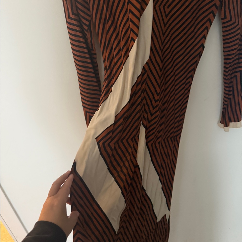 Zara Brown and Cream Long Sleeve Dress - Picture 13 of 14